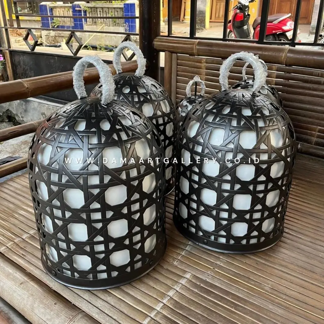 Lampu Taman Kurungan Ukir Anti Korosi